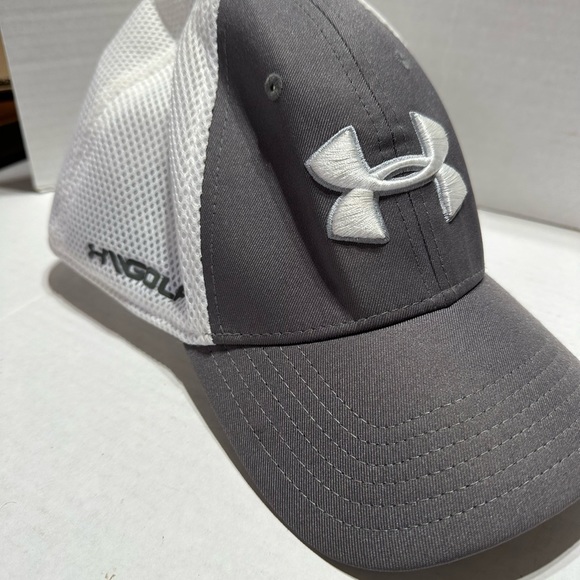 Under Armor golf hat - Picture 1 of 4